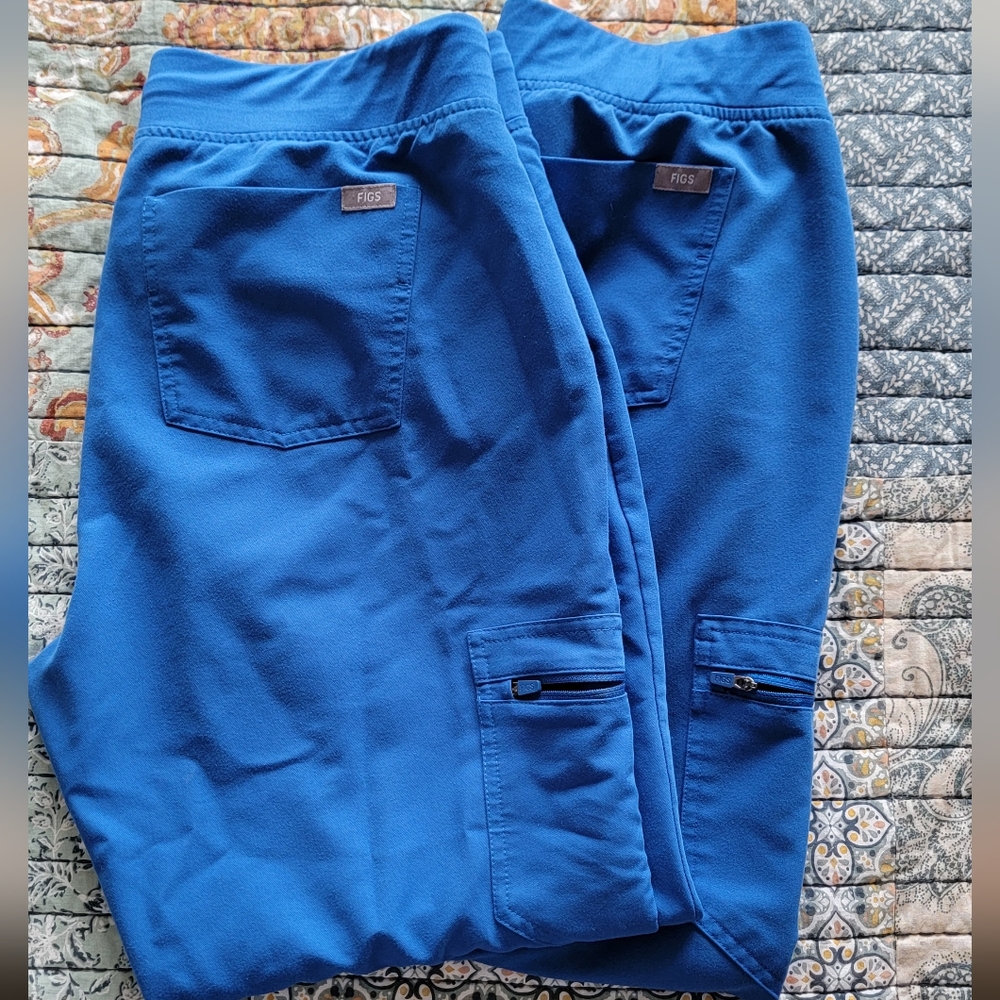 Figs Womens Royal Blue Size MED Reg 2 Pair